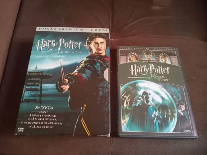DVDS HARRY POTTER 1,2,3,4 E 5 DIA ORIGINAIS EM EXCELENTE ESTADO DE CONSERVAÇÃO