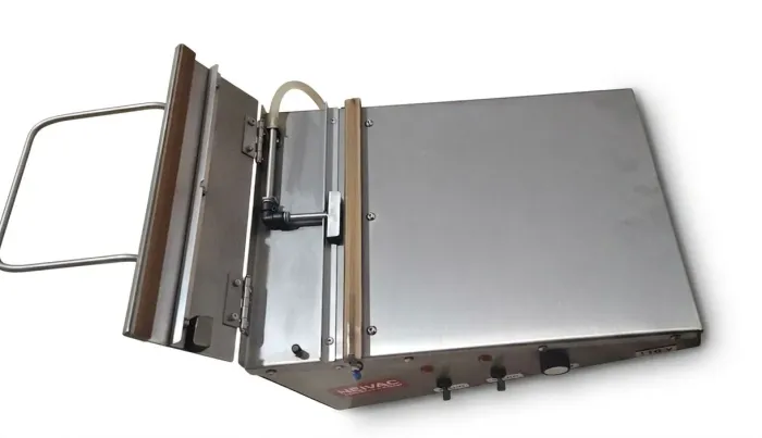 Seladora a Vácuo de Bico Neivac em Aço Inox - 110V
