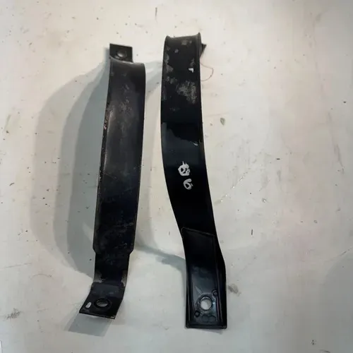 Suporte Tanque Combustivel Chery Qq 1.0 3cc 2015 Par