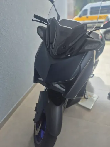 Vendo Xmax 250, unico dono , moto impecável.