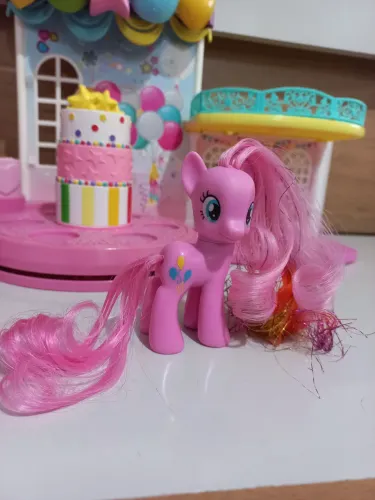 Pônei Geração 4 Pinkie Pie Raimbow