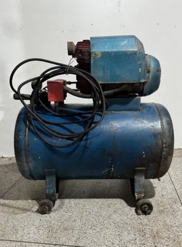 Compressor de ar industrial 200L