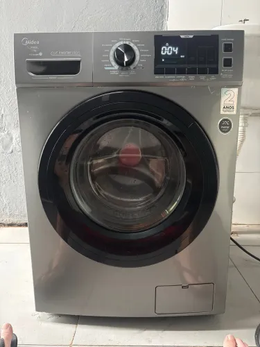 Lavadora Midea 127 V inverter (precisa de reparo)