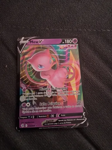 Carta pokemon mew v