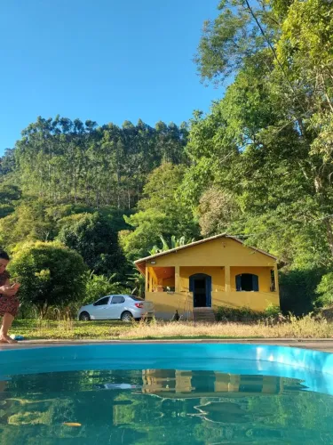 Chácara com Piscina e 2.000m² de Área Verde - Colina Verde, Santa Leopoldina