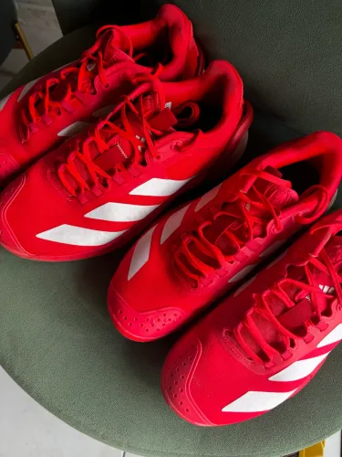 2 Tênis Adidas Cybersonic 2