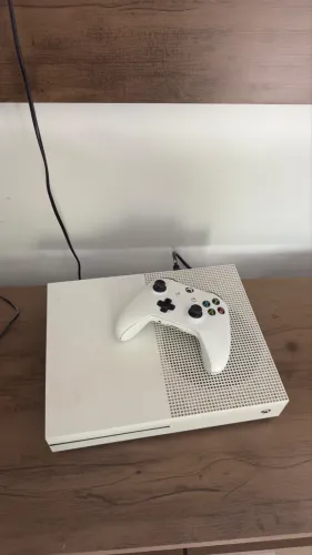 Xbox One S 500GB (Não faço menos!)