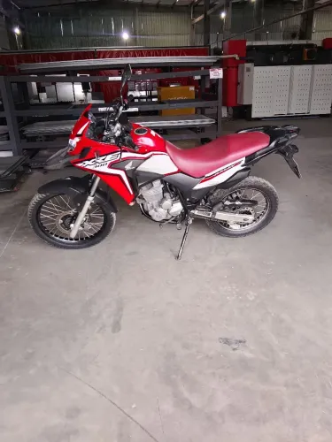 XRE 300 rally