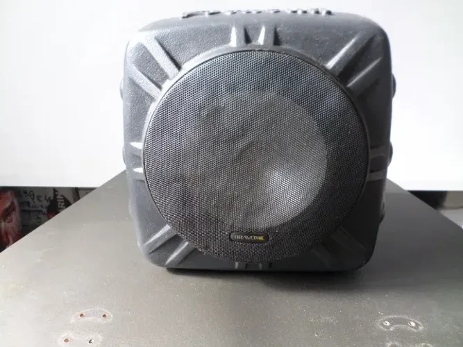 Subwoofer automotivo da marca Bravox -AF182
