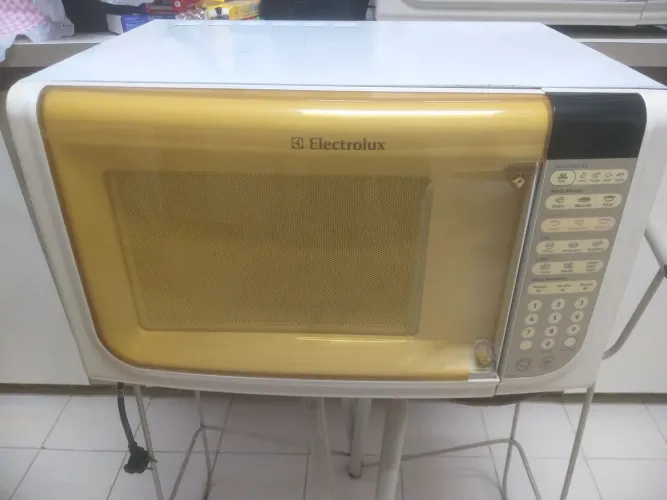 Micro Ondas ELETROLUX 31litros