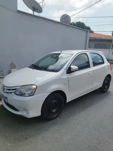 Toyota Etios X 1.3 Flex 16V 5P Mec. 2016