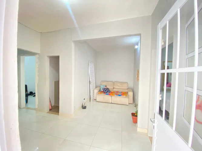 ALUGO CASA 