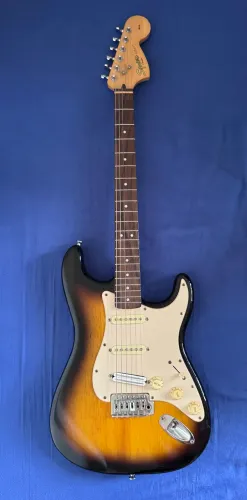 Guitarra Squier Fender Indonésia regulada