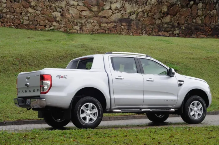 Ford Ranger Limited 2.5 16V 4X2 CD Flex 2014