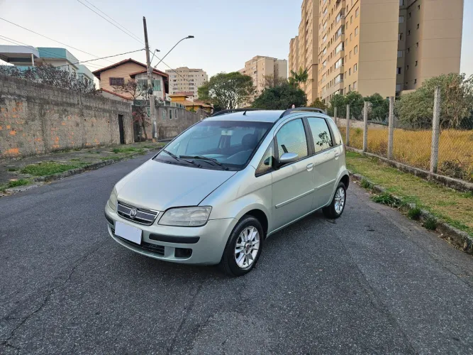 Fiat Idea ELX 1.4 MPI Fire Flex 8V 5P 2010