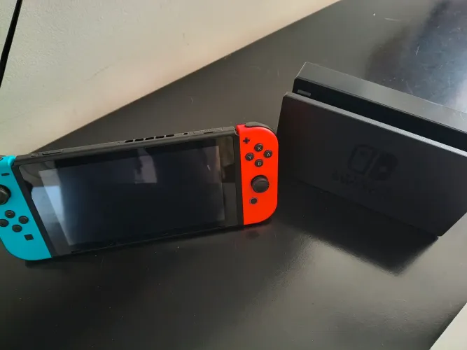 Nintendo Swith V2 ZERADO,usado pouquíssimas vezes.