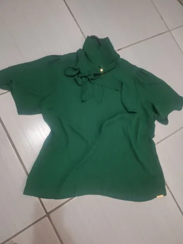 Blusas novas nunca usadas