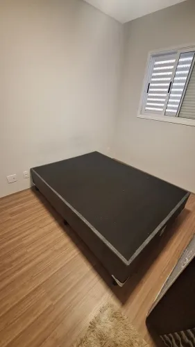 Base cama box (ótimo estado) 
