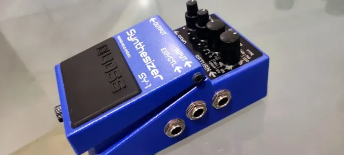 PEDAL BOSS SYNTHEZISER SY-1