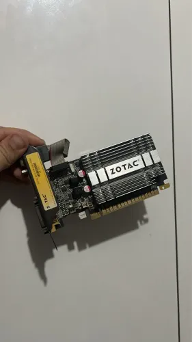 Placa de video GT 210