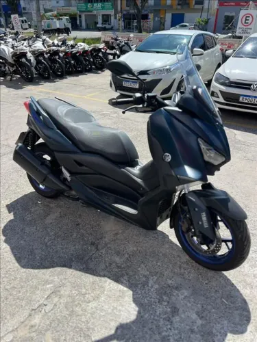 YAMAHA XMAX ABS