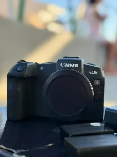 Canon EOS RP + LENTE 50MM