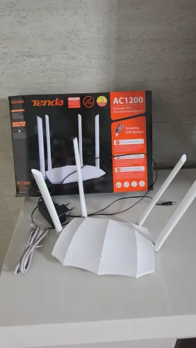 Roteador WiFi dual band tenda ac1200
