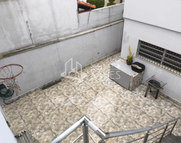 Casa para locação no Jardim Jabaquara, São Paulo-SP: 4 quartos, 2 suítes, 1 sala, 3 banhei