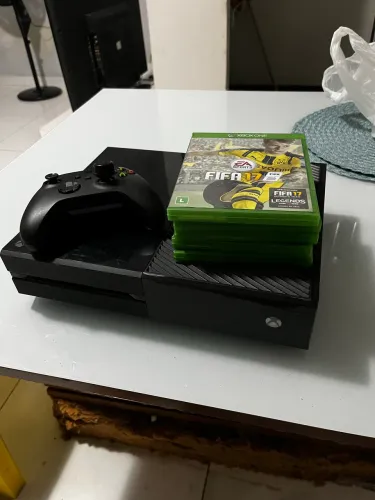 Xbox one com 6 jogos + gta v