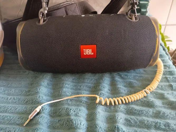 JBL extreme 2, o bluetooth não está funcionando mas está funcionando o cabo P2 ou adapt