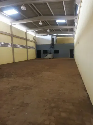 Galpão com 300 m² para locação na Alça Sudoeste !!!