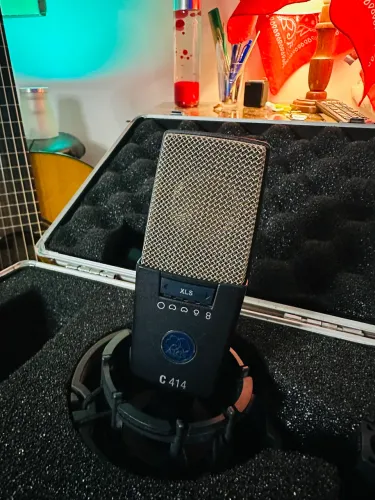 Microfone AKG C414 XLS Original - Kit Completo Com Case e Documentação