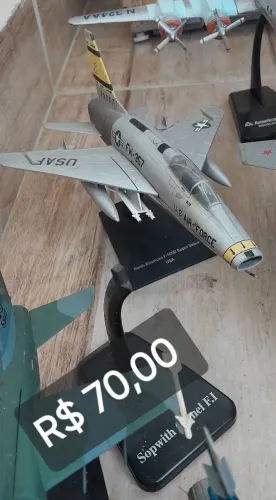 Avião de guerra na escala 1:72