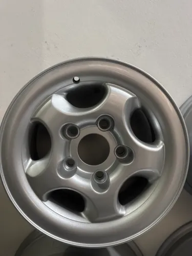 Rodas aro 15 F1000 semi novas