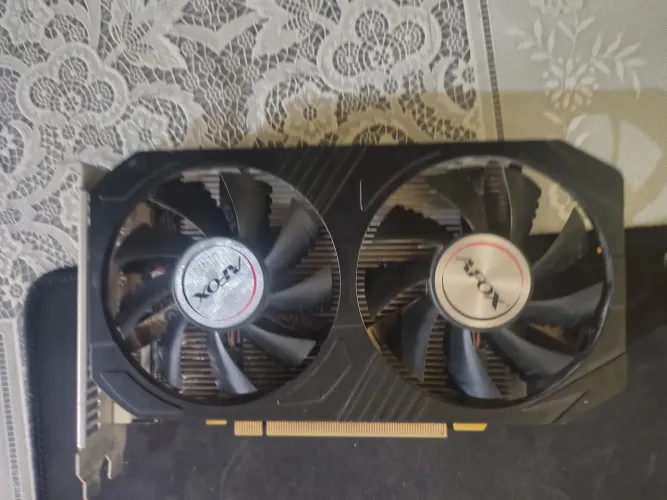 Placa de vídeo rx 550 4gb, estado excelente