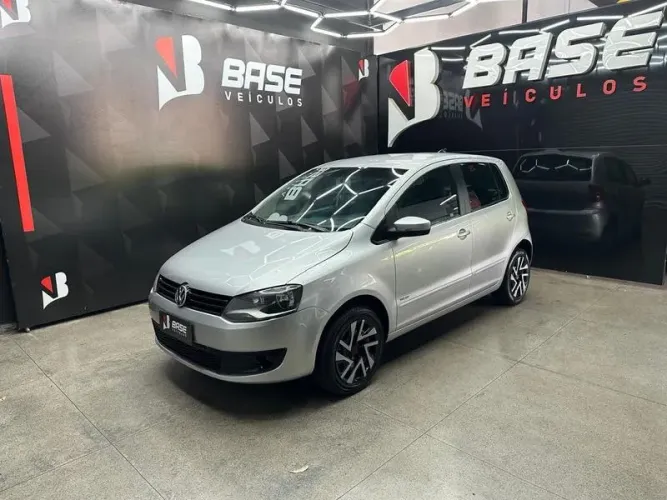 Volkswagen Fox 1.0 MI Total Flex 8V 5P 2013
