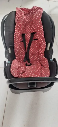 Cadeirinha infantil carro.