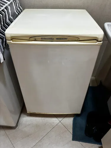 Frigobar Electrolux Prosdócimo R13 vintage usado ? 120/130L