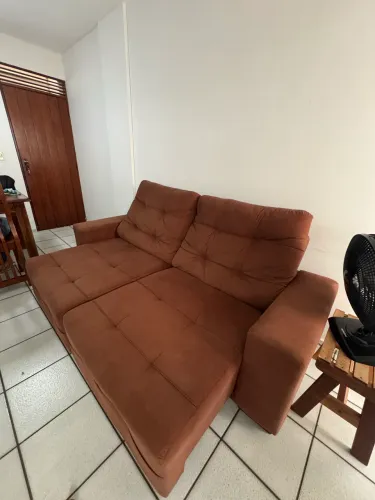 Sofá Retrátil e Reclinável, - Terracota, em ótimo estado