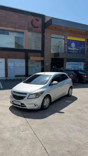 Chevrolet Onix JOY Hatch 1.0 8V Flex Mec. 4P 2019
