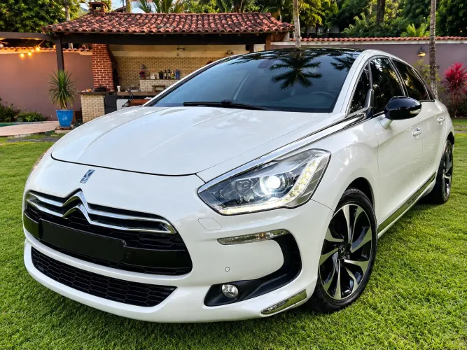 Citroen DS5 1.6 SO Chic Turbo 16V 5P Aut. 2015