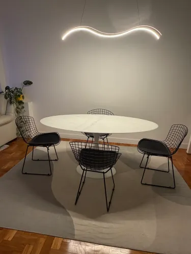 4 cadeiras semi novas. Em perfeito estado .