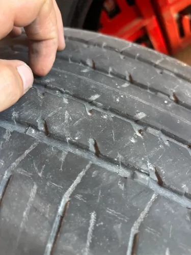 Pneus pra Hilux bons 265 60/18