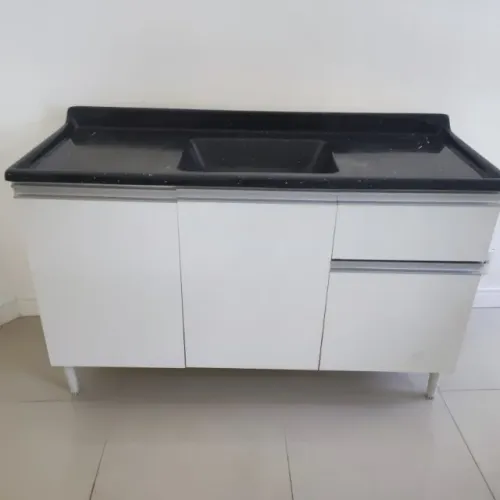 Balcão de cozinha com pia