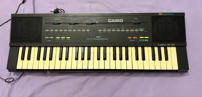 Vendo teclado Casio Casiotone MT-240, modelo vintage dos anos 80/90