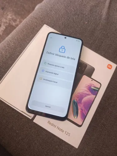 Vendo celular semi novo redimi note 12S