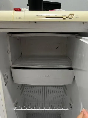 Geladeira Electrolux 240 L Usada
