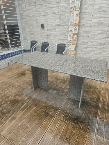 Mesa de mármore 
