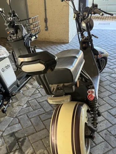 Vendo moto elétrica pouco uso