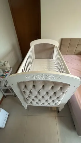 Vendo Berço Infantil Clássico - Branco com Bege | 3 Níveis de Altura